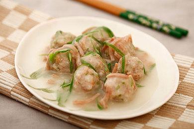 《最后的生还者》原版与重制版乔尔对比 更苍老憔悴